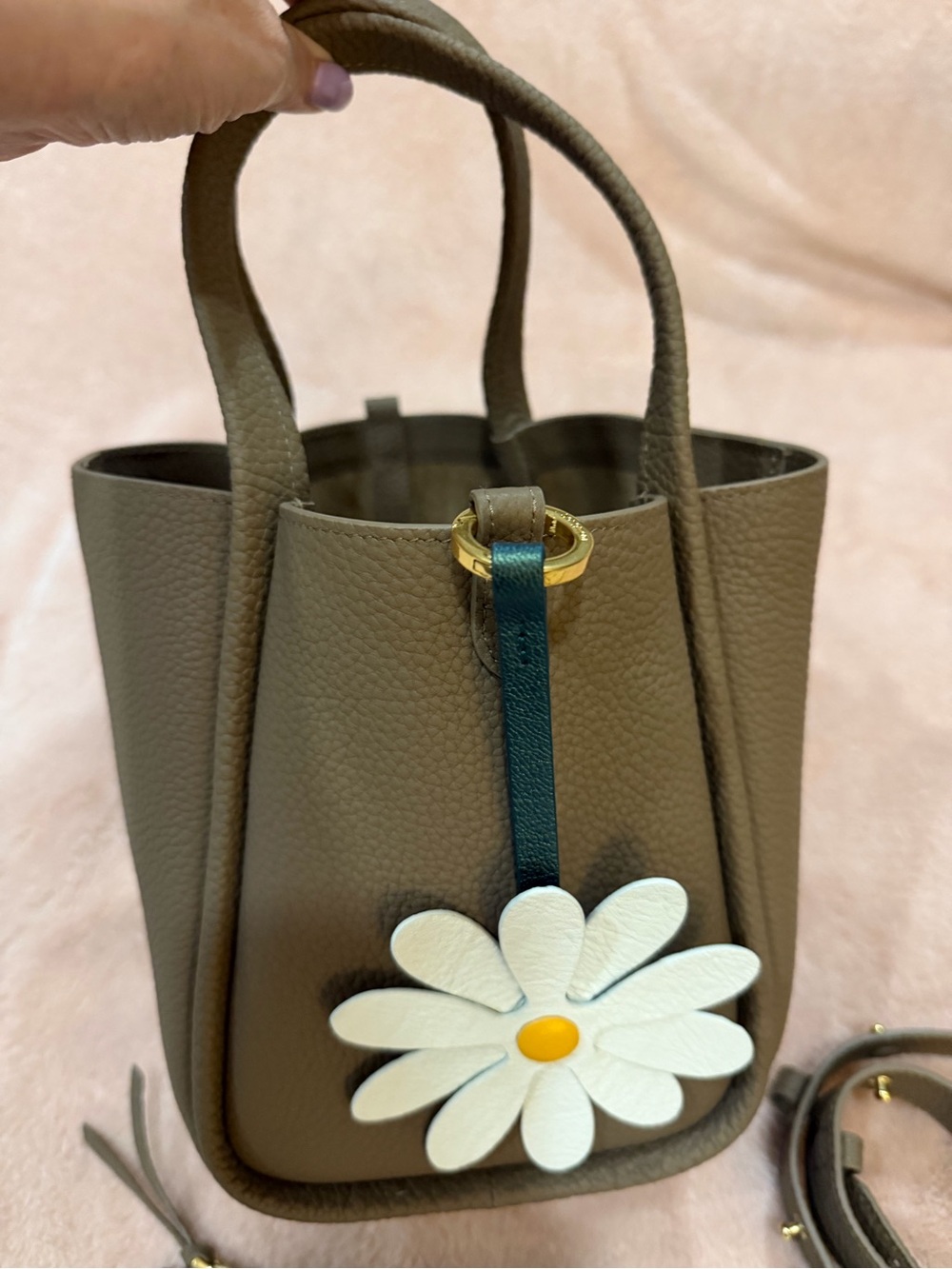 Songmont Leather White Daisy Key Chain Bag Charm - Picture 4 of 4